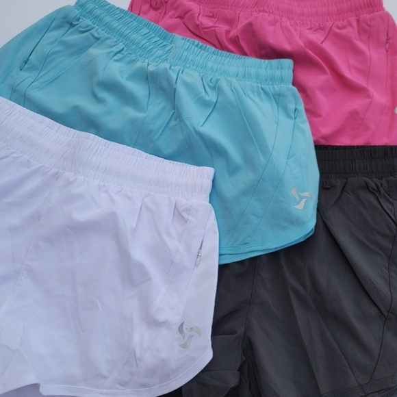 Pedigree FreeRUN High Waist Lined Shorts with Zipper Pockets | White - Picture 8 of 9
